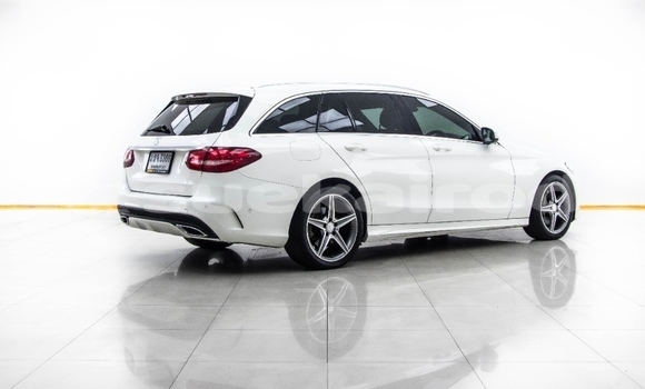 ซื้อ รถมือสอง Mercedes‒Benz C–Class ขาว รถยนต์ ใน %{เมือง} ใน กรุงเทพมหานคร ซื้อ รถมือสอง Mercedes‒Benz C–Class ขาว รถยนต์ ใน %{เมือง} ใน กรุงเทพมหานคร