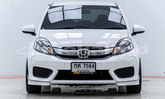 ซื้อ รถมือสอง Honda Brio ขาว รถยนต์ ใน %{เมือง} ใน กรุงเทพมหานคร