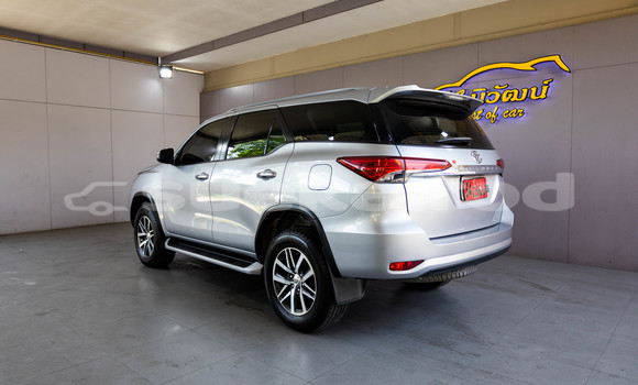 ซื้อ รถมือสอง Toyota Fortuner เงิน รถยนต์ ใน %{เมือง} ใน กรุงเทพมหานคร ซื้อ รถมือสอง Toyota Fortuner เงิน รถยนต์ ใน %{เมือง} ใน กรุงเทพมหานคร