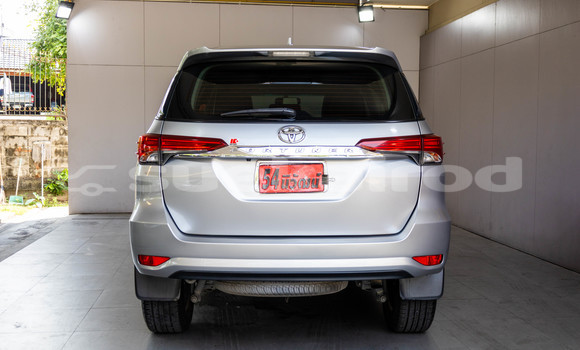 ซื้อ รถมือสอง Toyota Fortuner เงิน รถยนต์ ใน %{เมือง} ใน กรุงเทพมหานคร ซื้อ รถมือสอง Toyota Fortuner เงิน รถยนต์ ใน %{เมือง} ใน กรุงเทพมหานคร