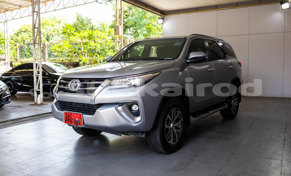 ซื้อ รถมือสอง Toyota Fortuner เงิน รถยนต์ ใน %{เมือง} ใน กรุงเทพมหานคร ซื้อ รถมือสอง Toyota Fortuner เงิน รถยนต์ ใน %{เมือง} ใน กรุงเทพมหานคร
