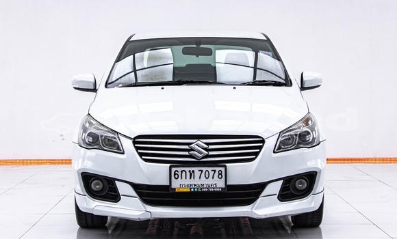 ซื้อ รถมือสอง Suzuki Ciaz ขาว รถยนต์ ใน %{เมือง} ใน กรุงเทพมหานคร