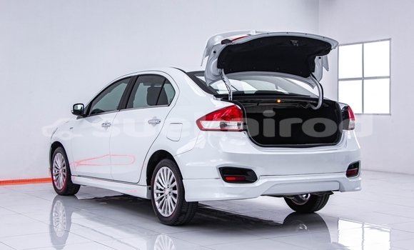 ซื้อ รถมือสอง Suzuki Ciaz ขาว รถยนต์ ใน %{เมือง} ใน กรุงเทพมหานคร ซื้อ รถมือสอง Suzuki Ciaz ขาว รถยนต์ ใน %{เมือง} ใน กรุงเทพมหานคร