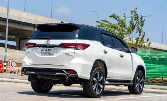 ซื้อ รถมือสอง Toyota Fortuner ขาว รถยนต์ ใน %{เมือง} ใน กรุงเทพมหานคร ซื้อ รถมือสอง Toyota Fortuner ขาว รถยนต์ ใน %{เมือง} ใน กรุงเทพมหานคร