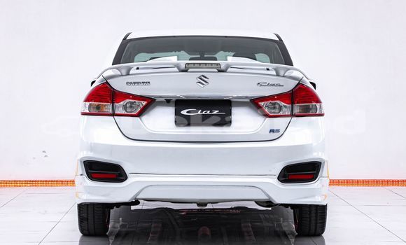 Buy Used Suzuki Ciaz White Car in Bangkok in Bangkok Buy Used Suzuki Ciaz White Car in Bangkok in Bangkok