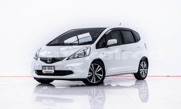 ซื้อ รถมือสอง Honda Jazz ขาว รถยนต์ ใน %{เมือง} ใน กรุงเทพมหานคร ซื้อ รถมือสอง Honda Jazz ขาว รถยนต์ ใน %{เมือง} ใน กรุงเทพมหานคร