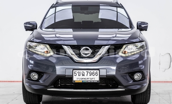 ซื้อ รถมือสอง Nissan X-Trail อื่น ๆ รถยนต์ ใน %{เมือง} ใน กรุงเทพมหานคร
