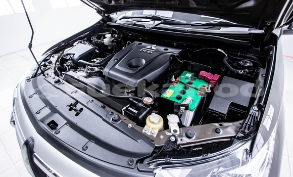 Buy Used Mitsubishi Pajero Sport Brown Car in Bangkok in Bangkok Buy Used Mitsubishi Pajero Sport Brown Car in Bangkok in Bangkok