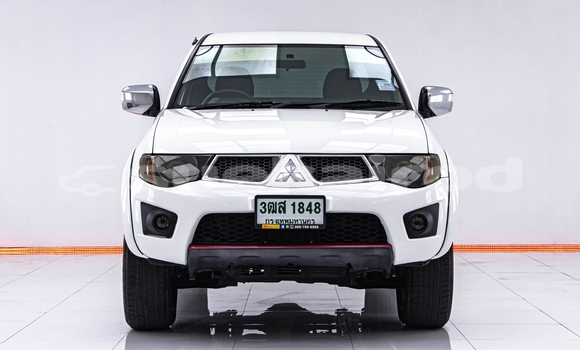 Buy Used Mitsubishi Triton White Car in Bangkok in Bangkok