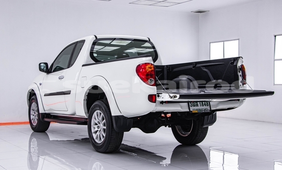 Buy Used Mitsubishi Triton White Car in Bangkok in Bangkok Buy Used Mitsubishi Triton White Car in Bangkok in Bangkok