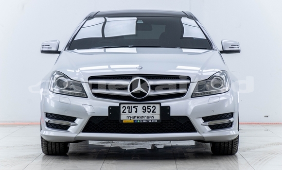 ซื้อ รถมือสอง Mercedes-Benz C-klasse อื่น ๆ รถยนต์ ใน %{เมือง} ใน กรุงเทพมหานคร