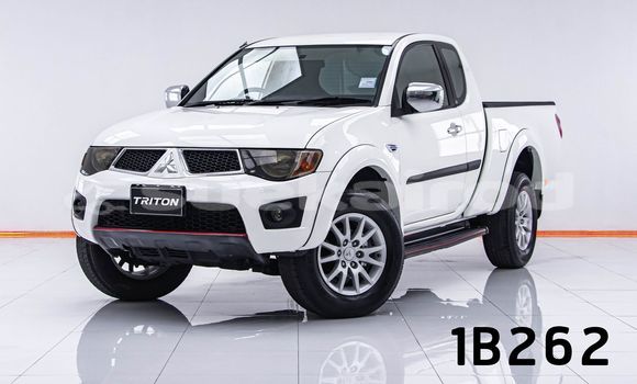 ซื้อ รถมือสอง Mitsubishi Triton ขาว รถยนต์ ใน %{เมือง} ใน กรุงเทพมหานคร