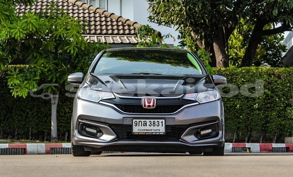 ซื้อ รถมือสอง Honda Jazz อื่น ๆ รถยนต์ ใน %{เมือง} ใน กรุงเทพมหานคร