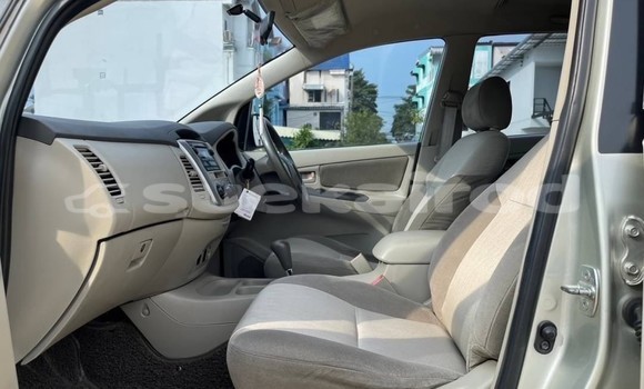 ซื้อ รถมือสอง Toyota Innova สีน้ำตาล รถยนต์ ใน %{เมือง} ใน กรุงเทพมหานคร ซื้อ รถมือสอง Toyota Innova สีน้ำตาล รถยนต์ ใน %{เมือง} ใน กรุงเทพมหานคร