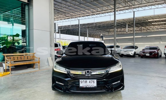 ซื้อ รถมือสอง Honda Accord สีดำ รถยนต์ ใน %{เมือง} ใน กรุงเทพมหานคร