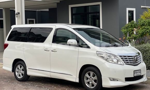 Buy Used Toyota Alphard White Car in Bangkok in Bangkok