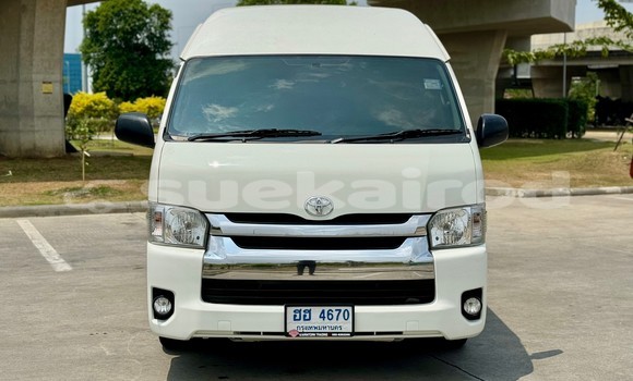 ซื้อ รถมือสอง Toyota Commuter ขาว รถยนต์ ใน %{เมือง} ใน กรุงเทพมหานคร