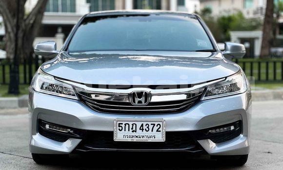 ซื้อ รถมือสอง Honda Accord อื่น ๆ รถยนต์ ใน %{เมือง} ใน กรุงเทพมหานคร