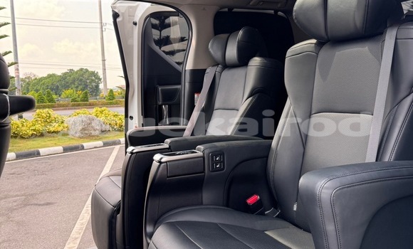 ซื้อ รถมือสอง Toyota Vellfire ขาว รถยนต์ ใน %{เมือง} ใน กรุงเทพมหานคร ซื้อ รถมือสอง Toyota Vellfire ขาว รถยนต์ ใน %{เมือง} ใน กรุงเทพมหานคร