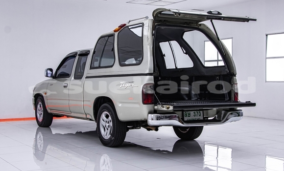 ซื้อ รถมือสอง Toyota Hilux สีน้ำตาล รถยนต์ ใน %{เมือง} ใน กรุงเทพมหานคร ซื้อ รถมือสอง Toyota Hilux สีน้ำตาล รถยนต์ ใน %{เมือง} ใน กรุงเทพมหานคร