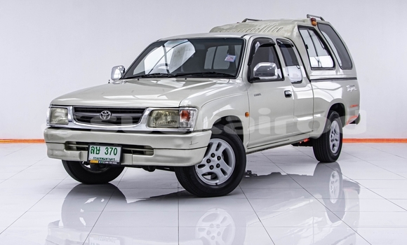 ซื้อ รถมือสอง Toyota Hilux สีน้ำตาล รถยนต์ ใน %{เมือง} ใน กรุงเทพมหานคร ซื้อ รถมือสอง Toyota Hilux สีน้ำตาล รถยนต์ ใน %{เมือง} ใน กรุงเทพมหานคร