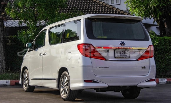 Buy Used Toyota Alphard White Car in Bangkok in Bangkok Buy Used Toyota Alphard White Car in Bangkok in Bangkok