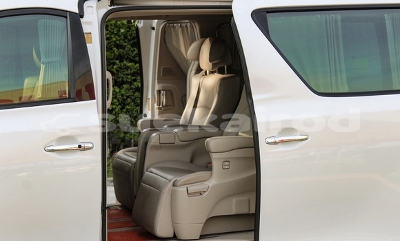 Buy Used Toyota Alphard White Car in Bangkok in Bangkok Buy Used Toyota Alphard White Car in Bangkok in Bangkok
