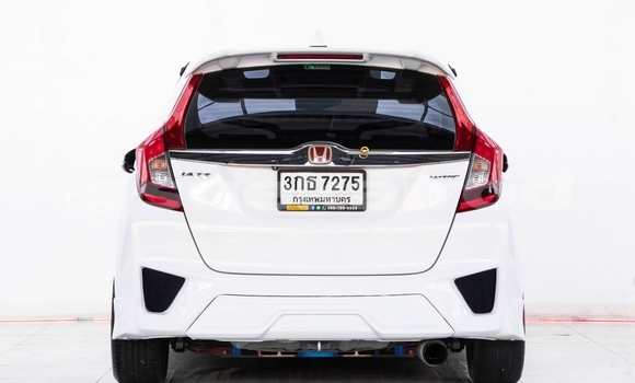 Buy Used Honda Jazz White Car in Bangkok in Bangkok Buy Used Honda Jazz White Car in Bangkok in Bangkok