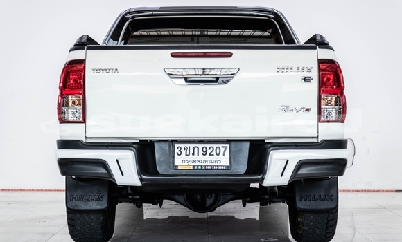 Buy Used Toyota Hiluxe Revo White Car in Bangkok in Bangkok Buy Used Toyota Hiluxe Revo White Car in Bangkok in Bangkok