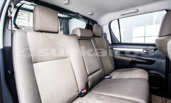 Buy Used Toyota Hiluxe Revo White Car in Bangkok in Bangkok Buy Used Toyota Hiluxe Revo White Car in Bangkok in Bangkok