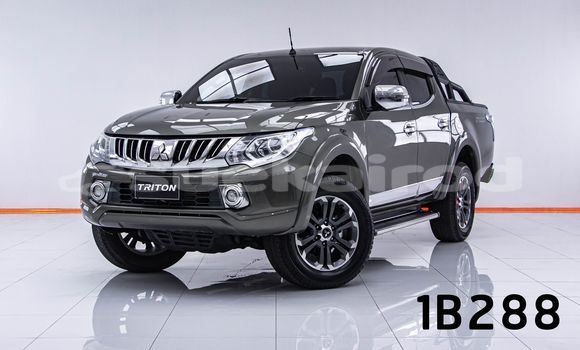 Buy Used Mitsubishi Triton Brown Car in Bangkok in Bangkok Buy Used Mitsubishi Triton Brown Car in Bangkok in Bangkok