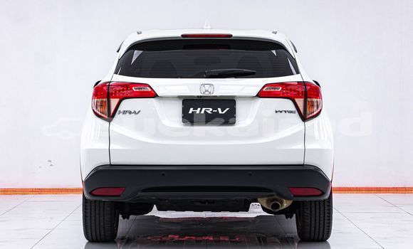 Buy Used Honda HR-V White Car in Bangkok in Bangkok Buy Used Honda HR-V White Car in Bangkok in Bangkok