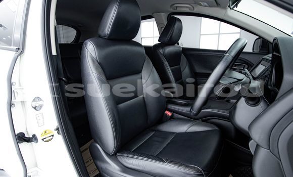 Buy Used Honda HR-V White Car in Bangkok in Bangkok Buy Used Honda HR-V White Car in Bangkok in Bangkok