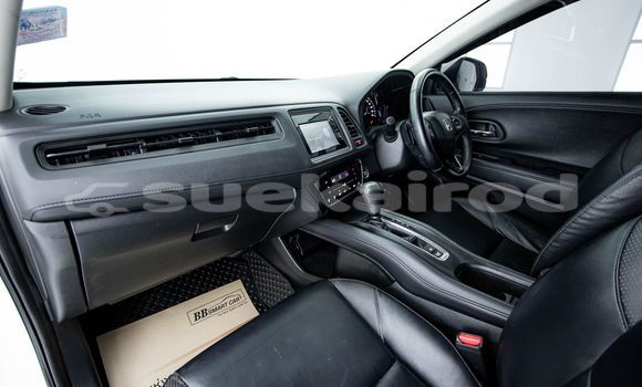 Buy Used Honda HR-V White Car in Bangkok in Bangkok Buy Used Honda HR-V White Car in Bangkok in Bangkok