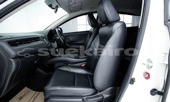 Buy Used Honda HR-V White Car in Bangkok in Bangkok Buy Used Honda HR-V White Car in Bangkok in Bangkok