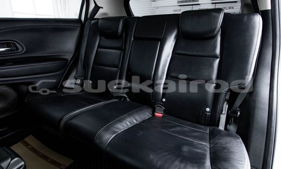 Buy Used Honda HR-V White Car in Bangkok in Bangkok Buy Used Honda HR-V White Car in Bangkok in Bangkok