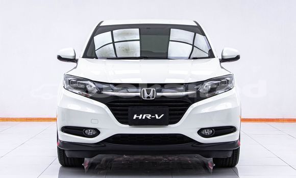 Buy Used Honda HR-V White Car in Bangkok in Bangkok Buy Used Honda HR-V White Car in Bangkok in Bangkok