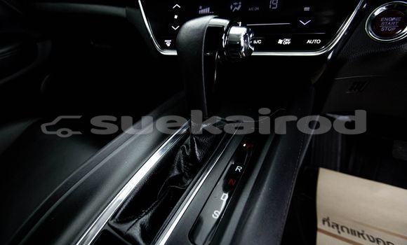 Buy Used Honda HR-V White Car in Bangkok in Bangkok Buy Used Honda HR-V White Car in Bangkok in Bangkok