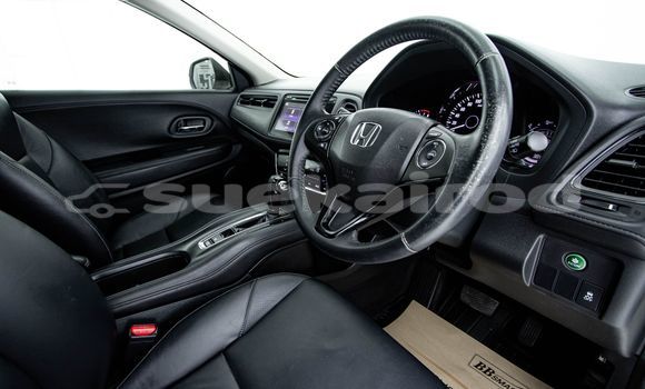 Buy Used Honda HR-V White Car in Bangkok in Bangkok Buy Used Honda HR-V White Car in Bangkok in Bangkok