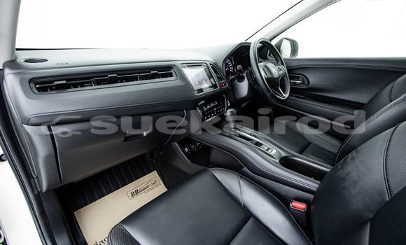 Buy Used Honda HR-V White Car in Bangkok in Bangkok Buy Used Honda HR-V White Car in Bangkok in Bangkok