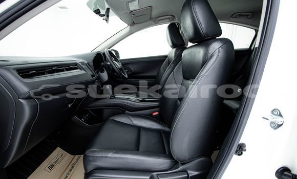 Buy Used Honda HR-V White Car in Bangkok in Bangkok Buy Used Honda HR-V White Car in Bangkok in Bangkok