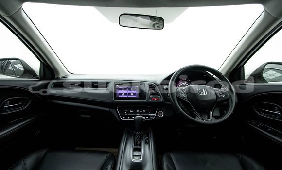 Buy Used Honda HR-V White Car in Bangkok in Bangkok Buy Used Honda HR-V White Car in Bangkok in Bangkok