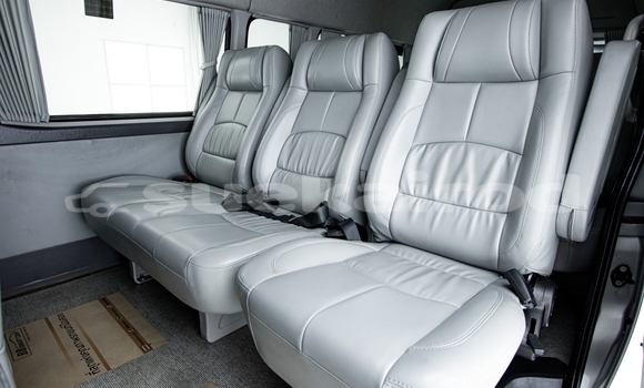 ซื้อ รถมือสอง Toyota Commuter อื่น ๆ รถยนต์ ใน %{เมือง} ใน กรุงเทพมหานคร ซื้อ รถมือสอง Toyota Commuter อื่น ๆ รถยนต์ ใน %{เมือง} ใน กรุงเทพมหานคร