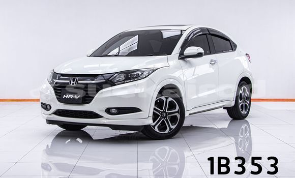 Buy Used Honda HR-V White Car in Bangkok in Bangkok Buy Used Honda HR-V White Car in Bangkok in Bangkok