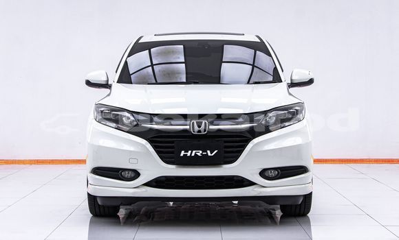 Buy Used Honda HR-V White Car in Bangkok in Bangkok Buy Used Honda HR-V White Car in Bangkok in Bangkok