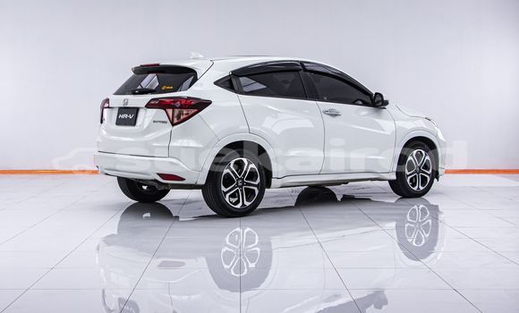 Buy Used Honda HR-V White Car in Bangkok in Bangkok Buy Used Honda HR-V White Car in Bangkok in Bangkok