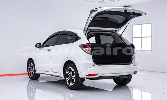 Buy Used Honda HR-V White Car in Bangkok in Bangkok Buy Used Honda HR-V White Car in Bangkok in Bangkok