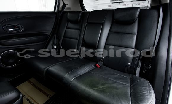 Buy Used Honda HR-V White Car in Bangkok in Bangkok Buy Used Honda HR-V White Car in Bangkok in Bangkok