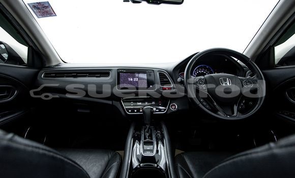 Buy Used Honda HR-V White Car in Bangkok in Bangkok Buy Used Honda HR-V White Car in Bangkok in Bangkok