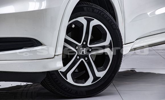 Buy Used Honda HR-V White Car in Bangkok in Bangkok Buy Used Honda HR-V White Car in Bangkok in Bangkok